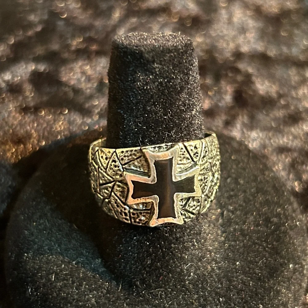 VINTAGE BIKER RING SILVER IRON CROSS RING - Picture 2 of 5